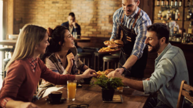 Dining out- healthy or not? (Credit: Pexels)