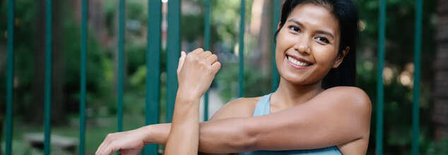 Fitness Enthusiast or Desk Worker? Try These 4 Easy Chest Stretches To Instantly Boost Flexibility