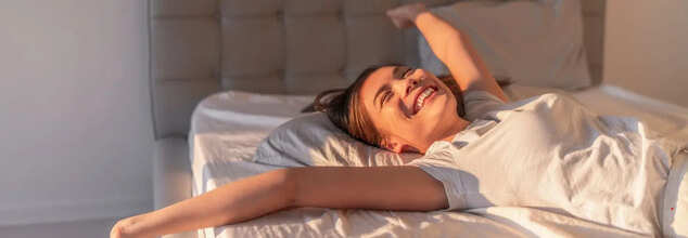 These 4 Simple Changes To Your Sleep Routine Can Make You Wake Up Feeling Happy