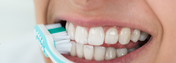 How to brush your teeth the right way?