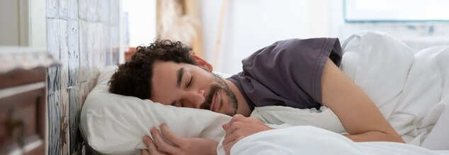 Screentime Is Leading To Insomnia, Researchers Say