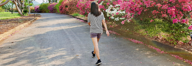 Japanese Walking Is The New Low-Impact Fitness Trend For Healthy Heart