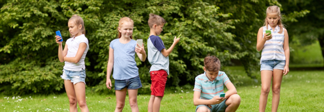 Smartphones For Kids Becomes A Common Trend - Average Age For Smartphones Revealed To Be 9