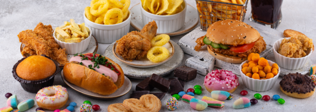 Your Favorite Junk Foods Could Be Stealing 36 Minutes Of Life Per Bite`
