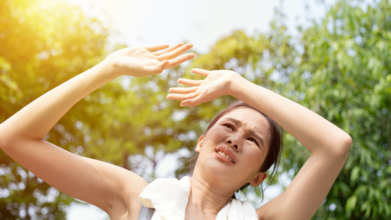 NHS Prompts People To Watch Out For This Summer Skin Sign - 'Call Emergency Services Immediately'