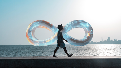 This Walking Pattern Can Help Your Cognitive And Physical Health: Experts Explain How Infinity Walking Works