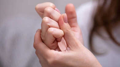 Does Cracking Your Knuckles Every Day Damage Your Joints
