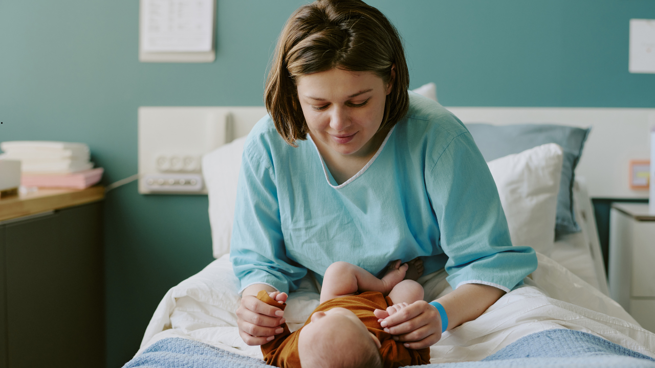 Why Winter Is the Riskiest Season for Newborns, According to Doctor